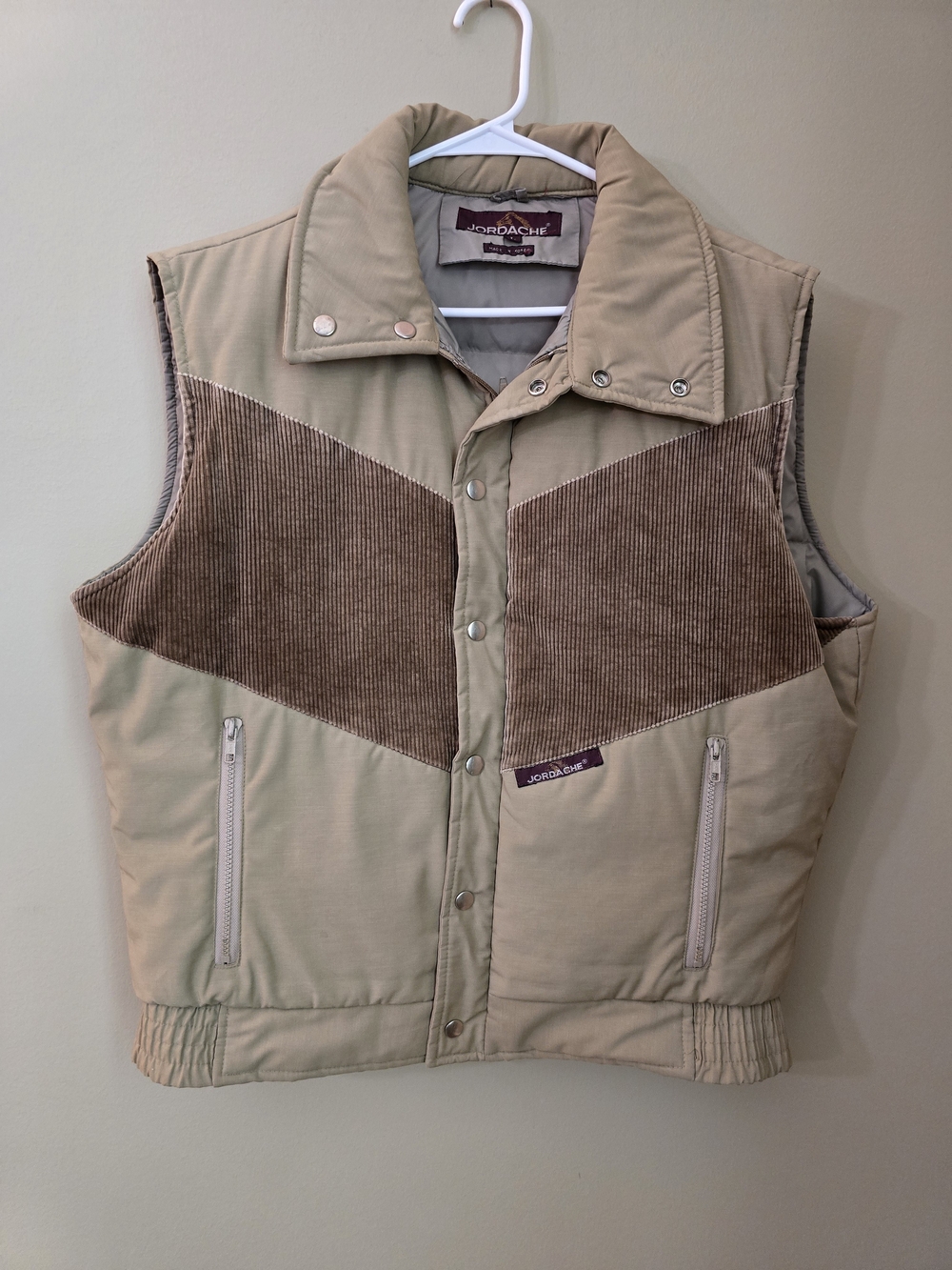 Jordache Vantage Men's Beige Corduroy Accent Puffer 80s 90s Vest Size L